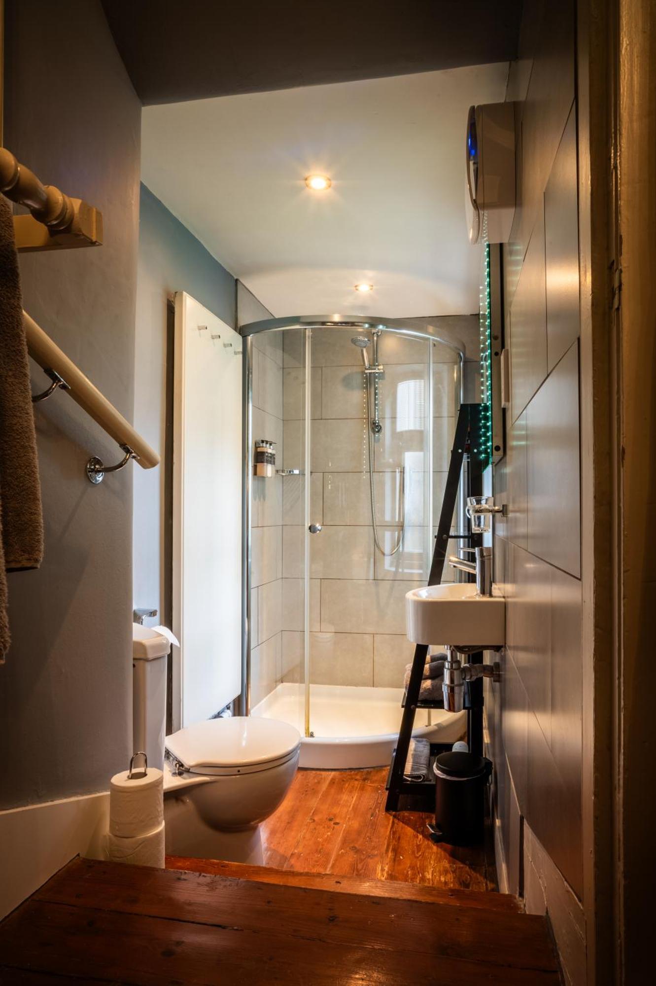 Six Brunton Place Guest House Εδιμβούργο Εξωτερικό φωτογραφία